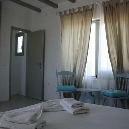 Hope With Private Jacuzzi Villa Isterni (Paros)